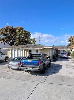 307 E 14th St, Hialeah FL 33010