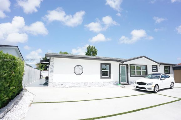 20301 SW 118th Ave # 1, Miami FL 33177