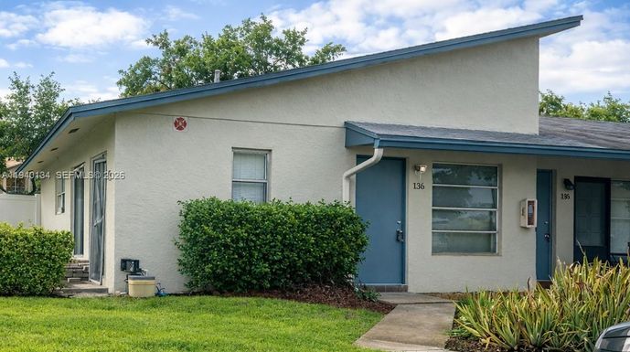 3000 NW 5th Ter # 136, Pompano Beach FL 33064