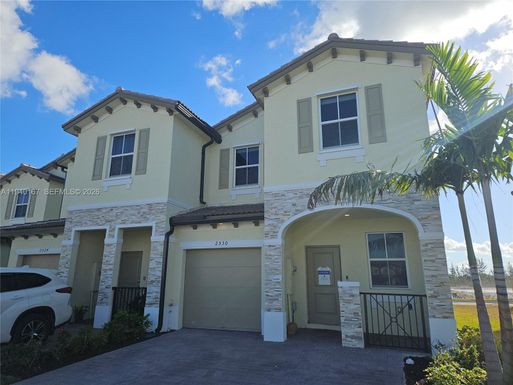 2530 SE 29th St, Homestead FL 33035