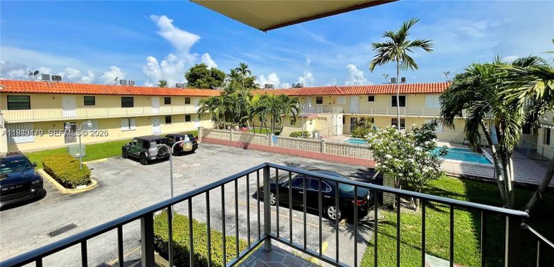 8701 SW 12th St # 30, Miami FL 33174