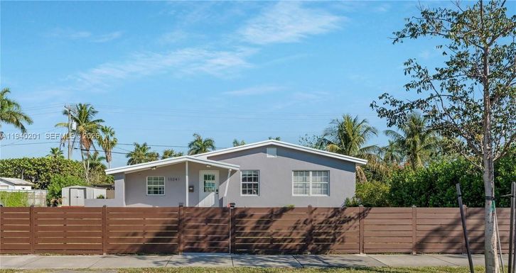 10241 Dominican Dr, Cutler Bay FL 33189