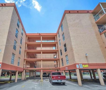 1990 W 56th St # 1128, Hialeah FL 33012