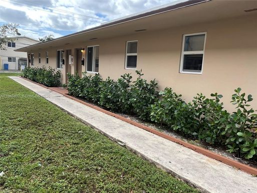 66 W 9th St # 3, Hialeah FL 33010