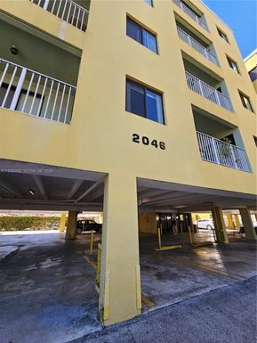 2046 W Flagler St # 413, Miami FL 33135