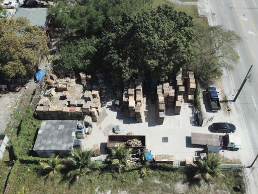 3021 NW 54th St, Miami FL 33142