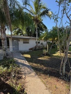 655 SW 6th Ter, Florida City FL 33034