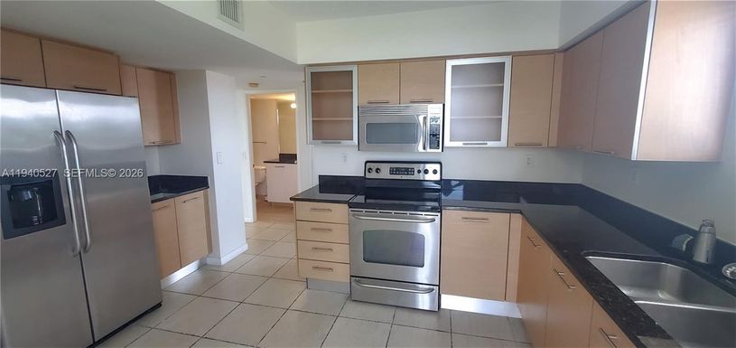 3300 NE 191st St # 501, Aventura FL 33180