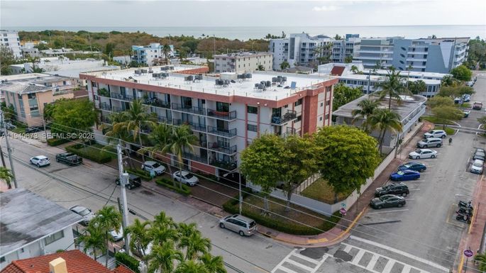 7801 Abbott Ave # 302, Miami Beach FL 33141