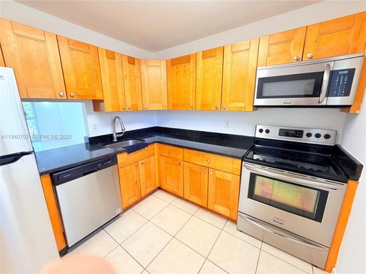 7840 Camino Real # P303, Miami FL 33143