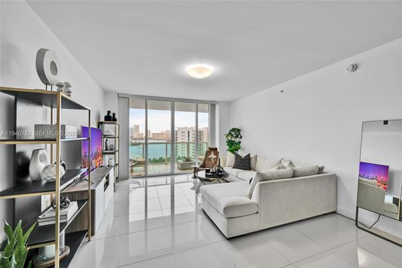 3330 NE 190th St # 1217, Aventura FL 33180