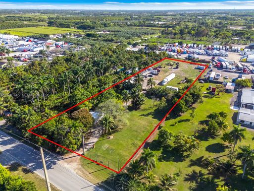 19750 SW 136th St, Miami FL 33196