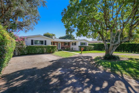 11339 NE 8th Ct, Biscayne Park FL 33161