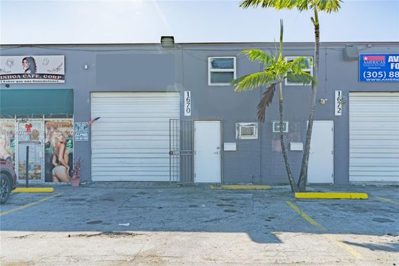1670 W 31st Pl, Hialeah FL 33012