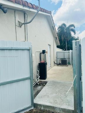 12601 SW 223rd St, Miami FL 33170