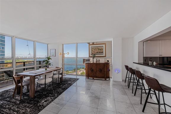 600 NE 36th St, Miami FL 33137