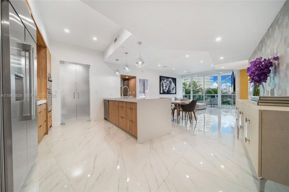 400 Alton Rd # 409, Miami Beach FL 33139