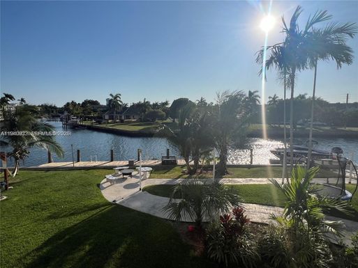 455 GOLDEN ISLE # 207, Hallandale Beach FL 33009