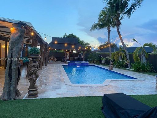 4872 SW 140th Ave, Miami FL 33175