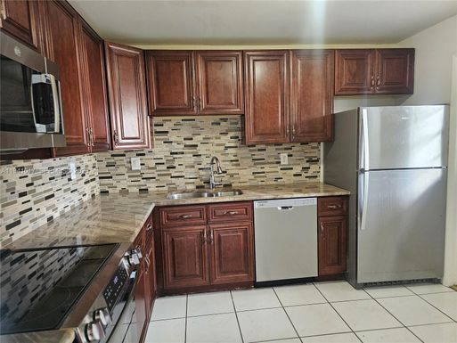 2510 SW 81st Ave # 106, Davie FL 33324