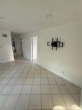 708 SE 6th Ct # 2, Fort Lauderdale FL 33301