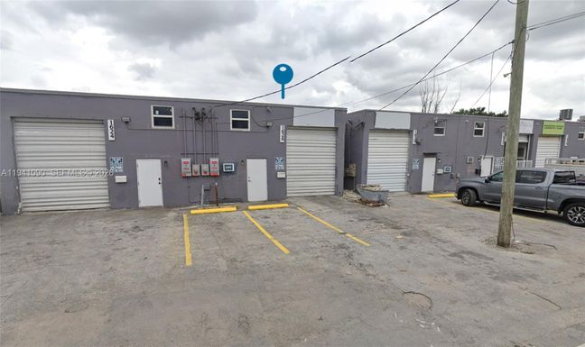 1626 W 33rd Pl, Hialeah FL 33012