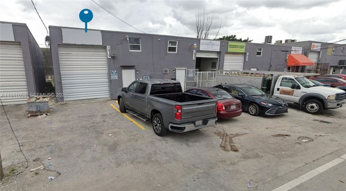 1630 W 33rd Pl, Hialeah FL 33012