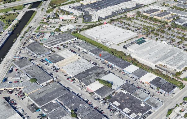 1701 W 33rd Pl, Hialeah FL 33012