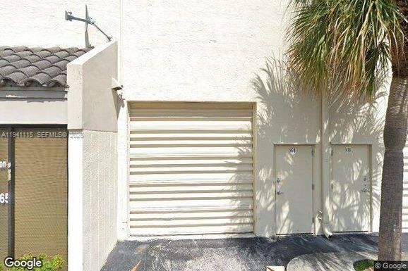 6175 NW 167th St # G18, Hialeah FL 33015