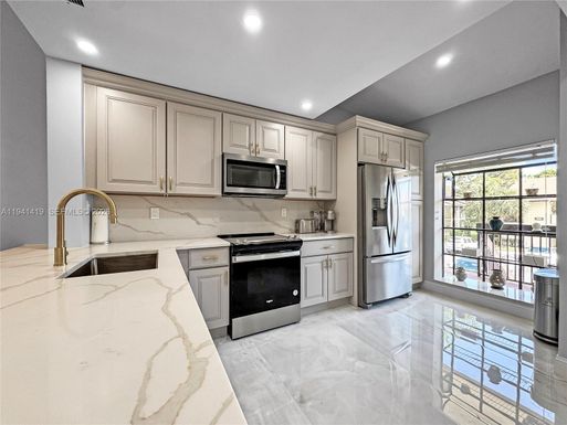 1977 SW 15th St # 116, Deerfield Beach FL 33442