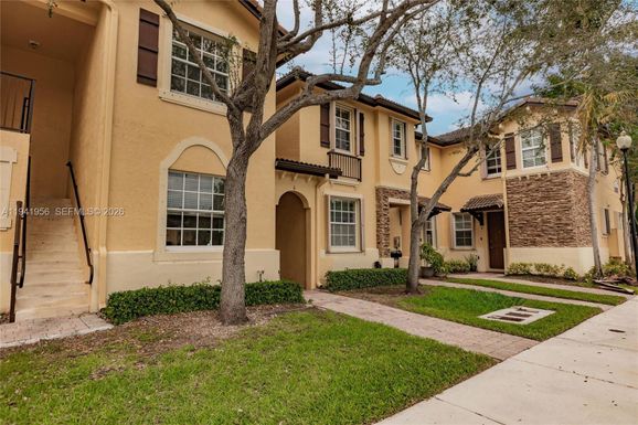 9333 SW 227th St # 6, Cutler Bay FL 33190