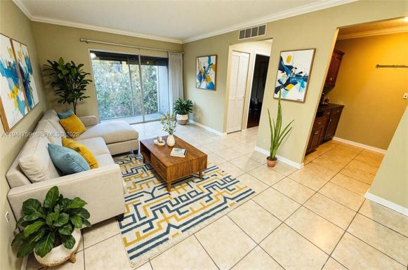 1141 Lake Victoria Dr, West Palm Beach FL 33411