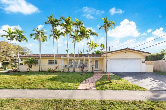 2180 NE 197th Ter, Miami FL 33179