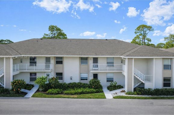 1448 CHURCHILL CIR # 103, Naples FL 34116