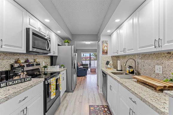 13355 SW 16th Ct # 211E, Pembroke Pines FL 33027