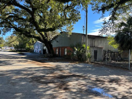 113 Massachusetts AVe, Other City - In The State Of Florida FL 32505