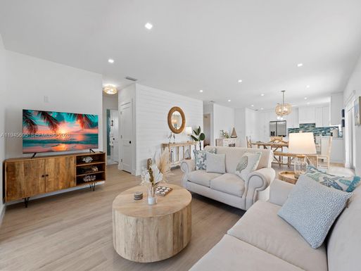 22 Atlantic Blvd # B, Key Largo FL 33037