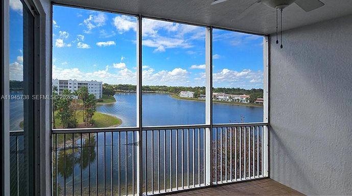 10730 NW 66th St # 502, Doral FL 33178