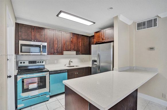 601 SE 5th Ct # 110, Fort Lauderdale FL 33301