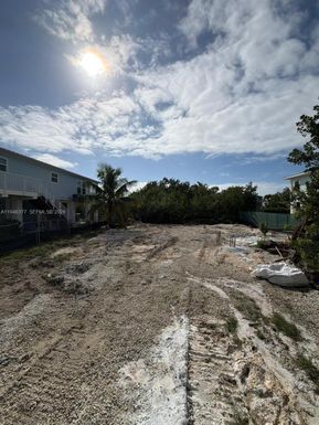 27378 Jamaica Ln, Lower Keys FL 33042