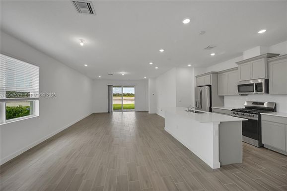 19457 Whispering Creek Rd, Loxahatchee FL 33470