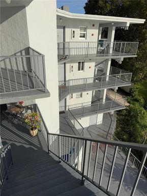 7105 W 13th Ave # 402, Hialeah FL 33014