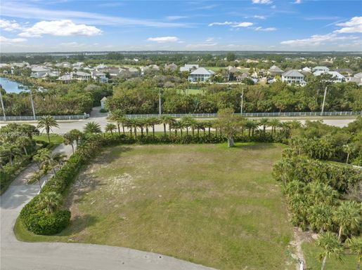 2335 Sanderling Ln, Vero Beach FL 32963