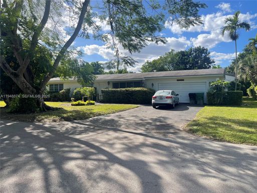 10700 SW 72nd Ct, Pinecrest FL 33156