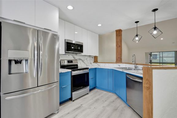 155 Love Cres, Royal Palm Beach FL 33411