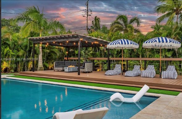 5111 Adams St, Hollywood FL 33021