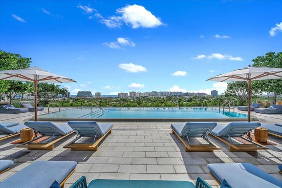 9201 E Bay Harbor Dr, Bay Harbor Islands FL 33154