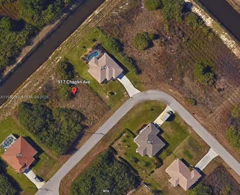 917 Chaplin Ave, Lehigh Acres FL 33971