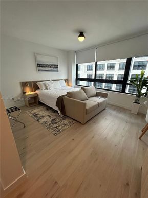 225 N MIAMI # 2706, Miami FL 33128