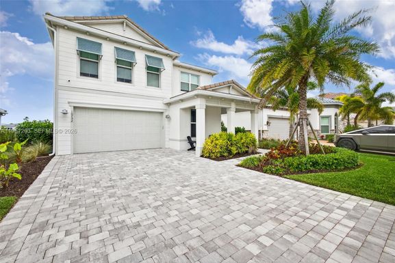 10752 Northbrook Cir, Palm Beach Gardens FL 33412
